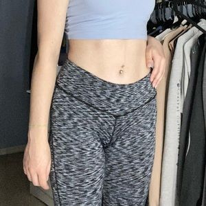 Athletic leggings